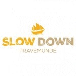 Das Logo von SlowDown Travemünde GmbH & Co. KG