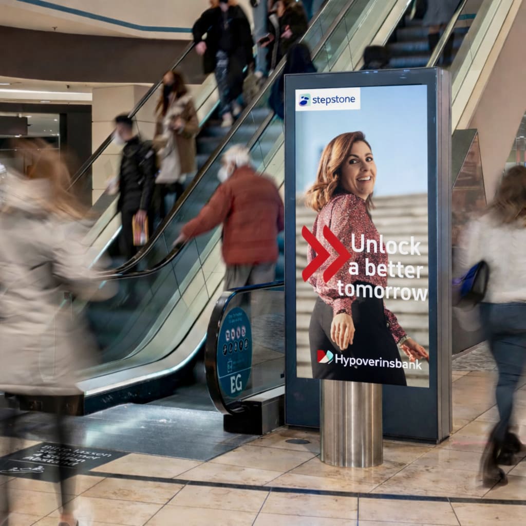 HVB DOOH Mockup